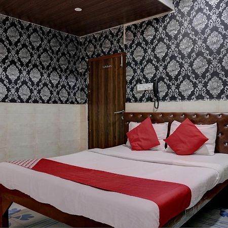 Hotel O Sapna Residency Mumbai Exteriör bild